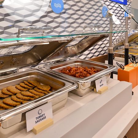 Holiday Inn Express Hotel & Suites Greensboro-East By Ihg Ngoại thất bức ảnh