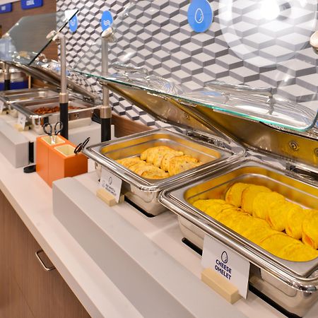 Holiday Inn Express Hotel & Suites Greensboro-East By Ihg Ngoại thất bức ảnh