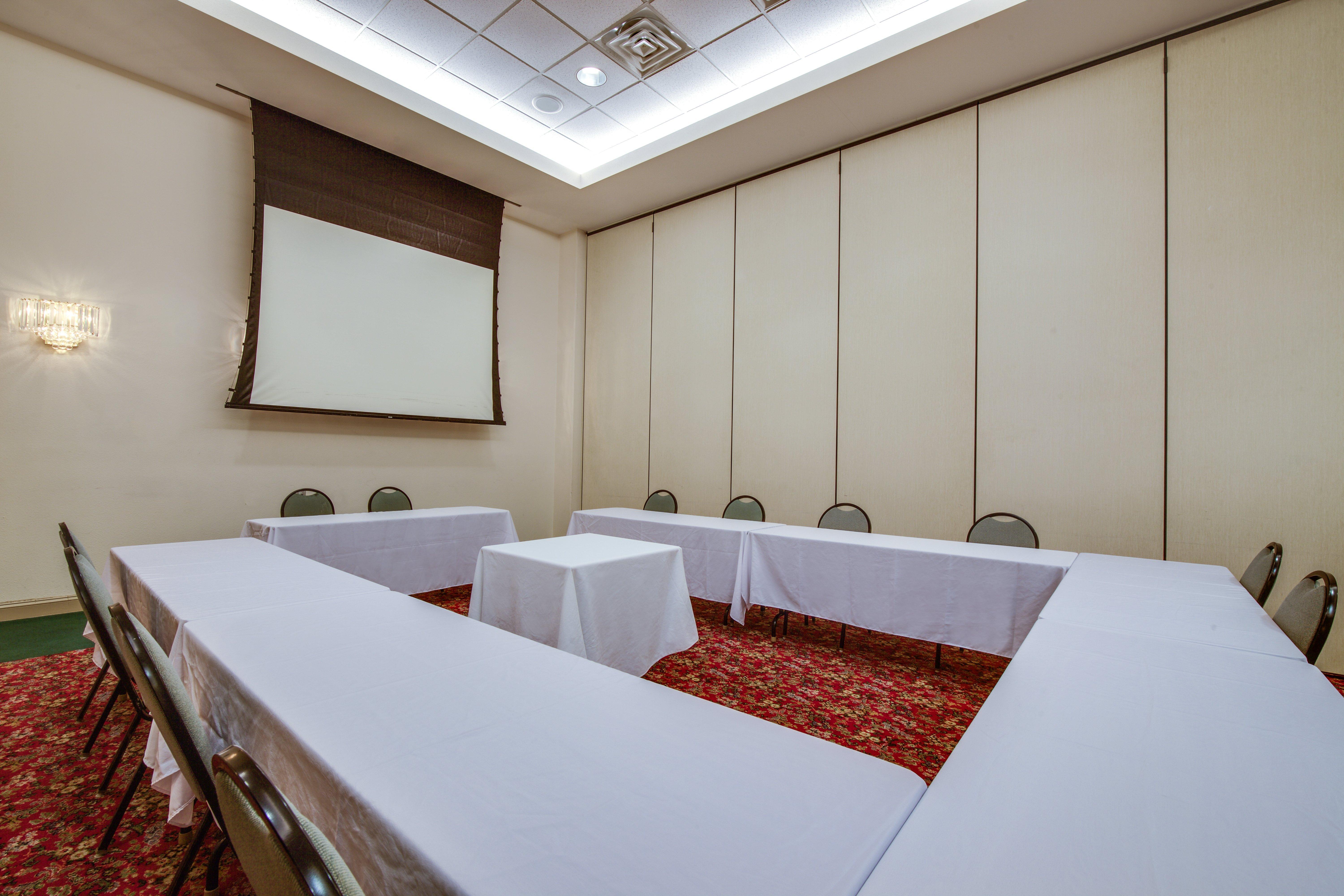 Holiday Inn Express Hotel & Suites Greensboro-East, An Ihg Hotel Ngoại thất bức ảnh