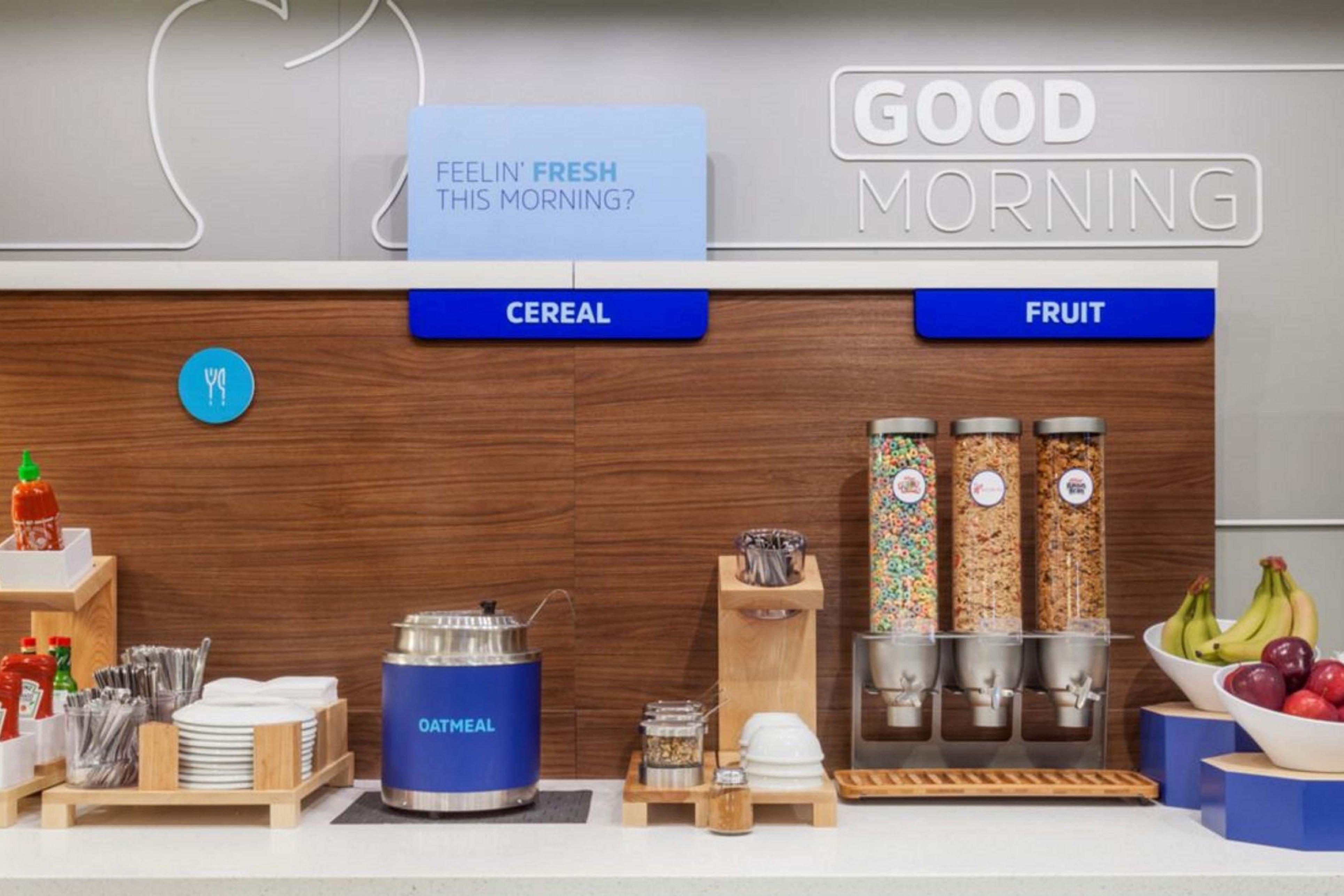 Holiday Inn Express Hotel & Suites Greensboro-East By Ihg Ngoại thất bức ảnh