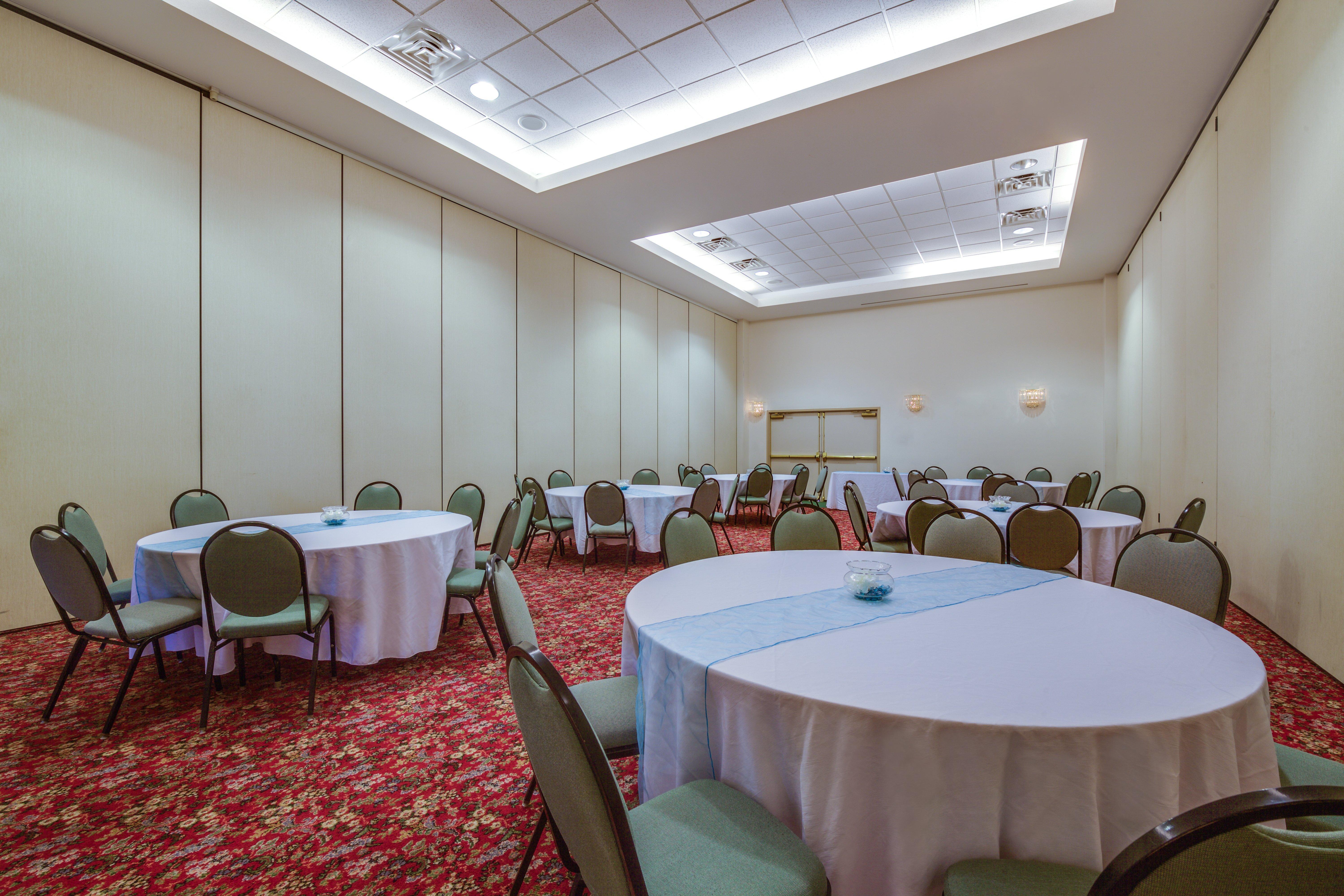 Holiday Inn Express Hotel & Suites Greensboro-East By Ihg Ngoại thất bức ảnh