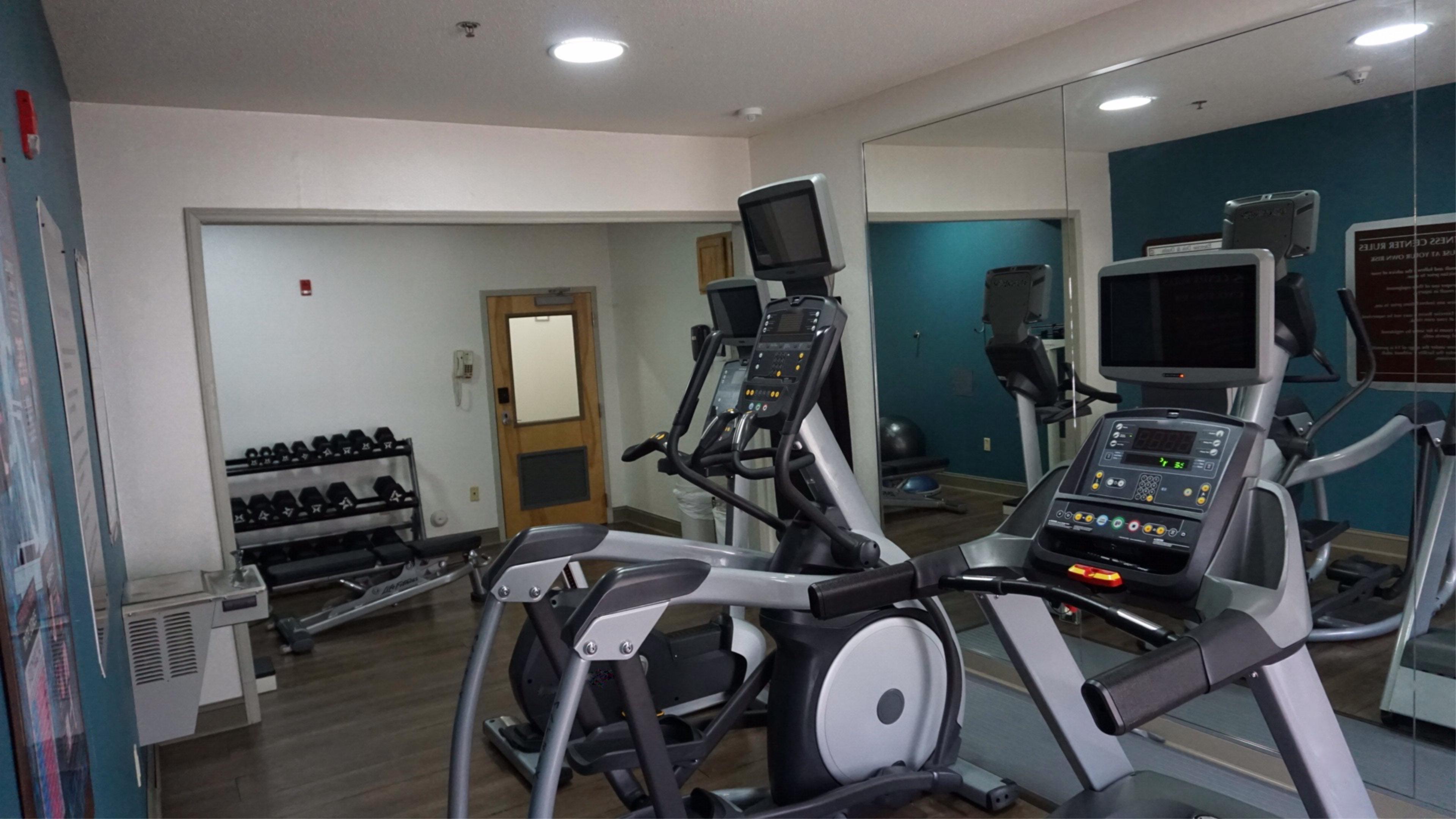 Holiday Inn Express Hotel & Suites Greensboro-East By Ihg Ngoại thất bức ảnh