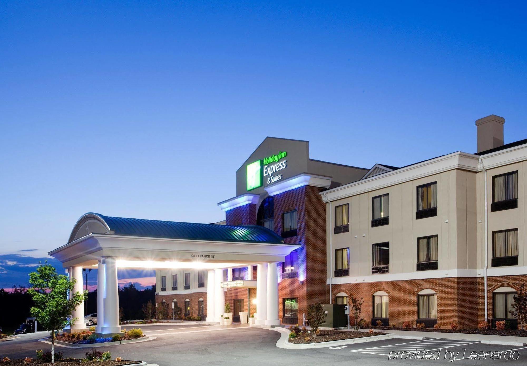 Holiday Inn Express Hotel & Suites Greensboro-East By Ihg Ngoại thất bức ảnh
